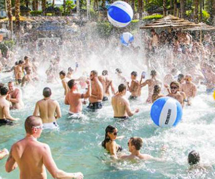 DESPEDIDAS DE SOLTERO CON POOL PARTY